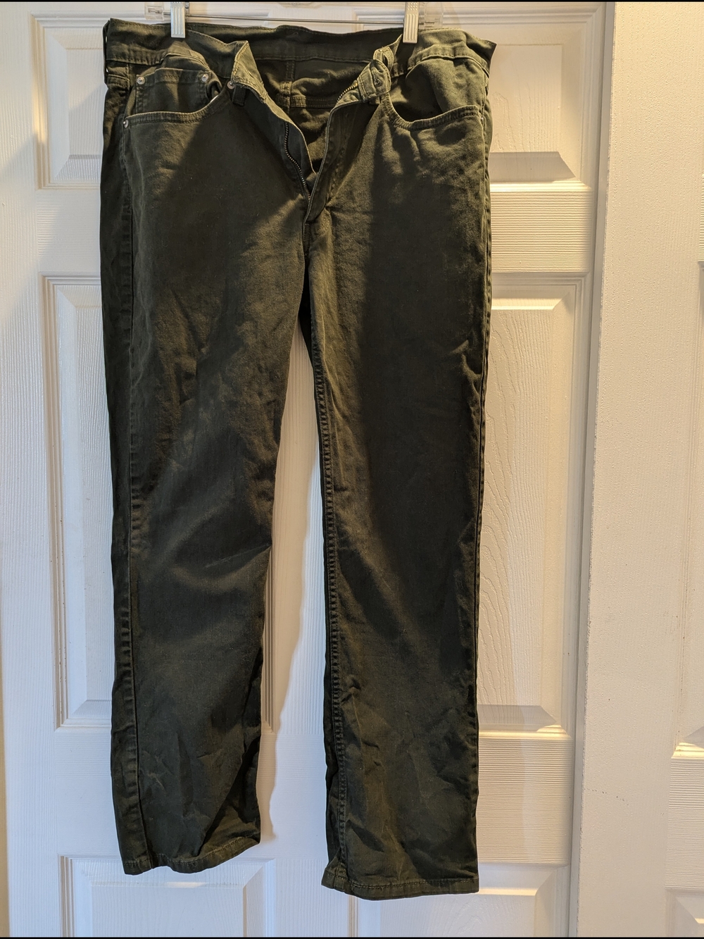 Levi's Slim Straight Jeans in Olive Green